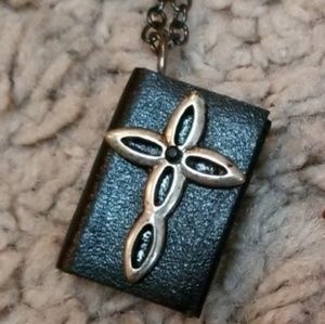 Black 18" chain book necklace